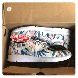 Vans iso 1.5 tropical size 8.5 women’s